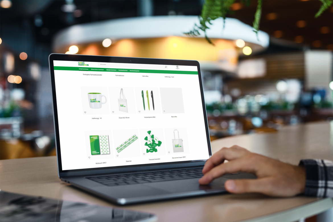 MacBook som visar en ny e-handel skapad av Voky